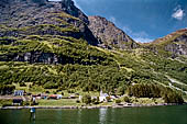 Norvegia, la regione dei fiordi, vedute durante la gita in battello lungo l'Aurlandsfjord e il Noeroyfjord. 